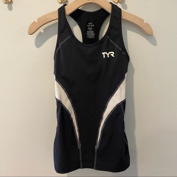 TYR Women’s Competitor Fitted Tankini (XS) - Picture 2 of 7